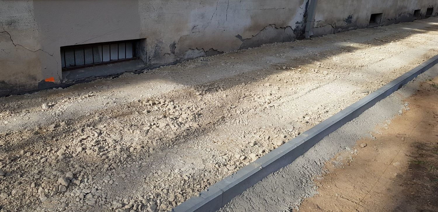pagrindo trinkelėms įrengimas iš skaldos